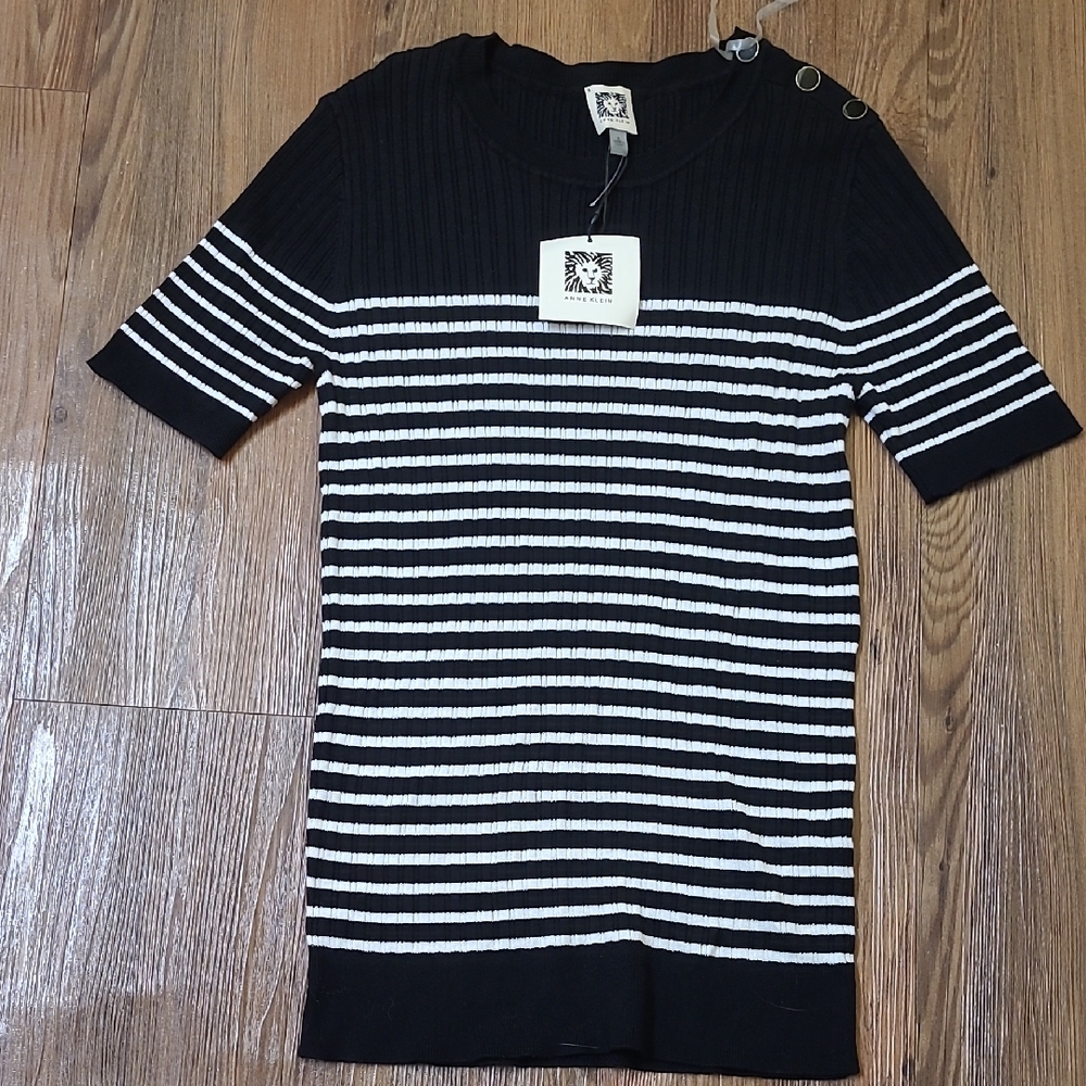 Anne Klein Black and White Striped Blouse for women zise S colo black and white.